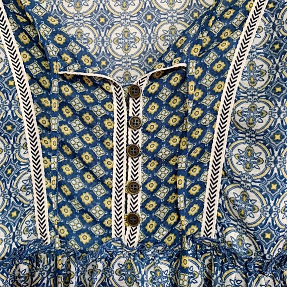 Jolt Women's Blue Tie Neck 3/4 Bell Sleeve Peasant Top - Picture 3 of 8